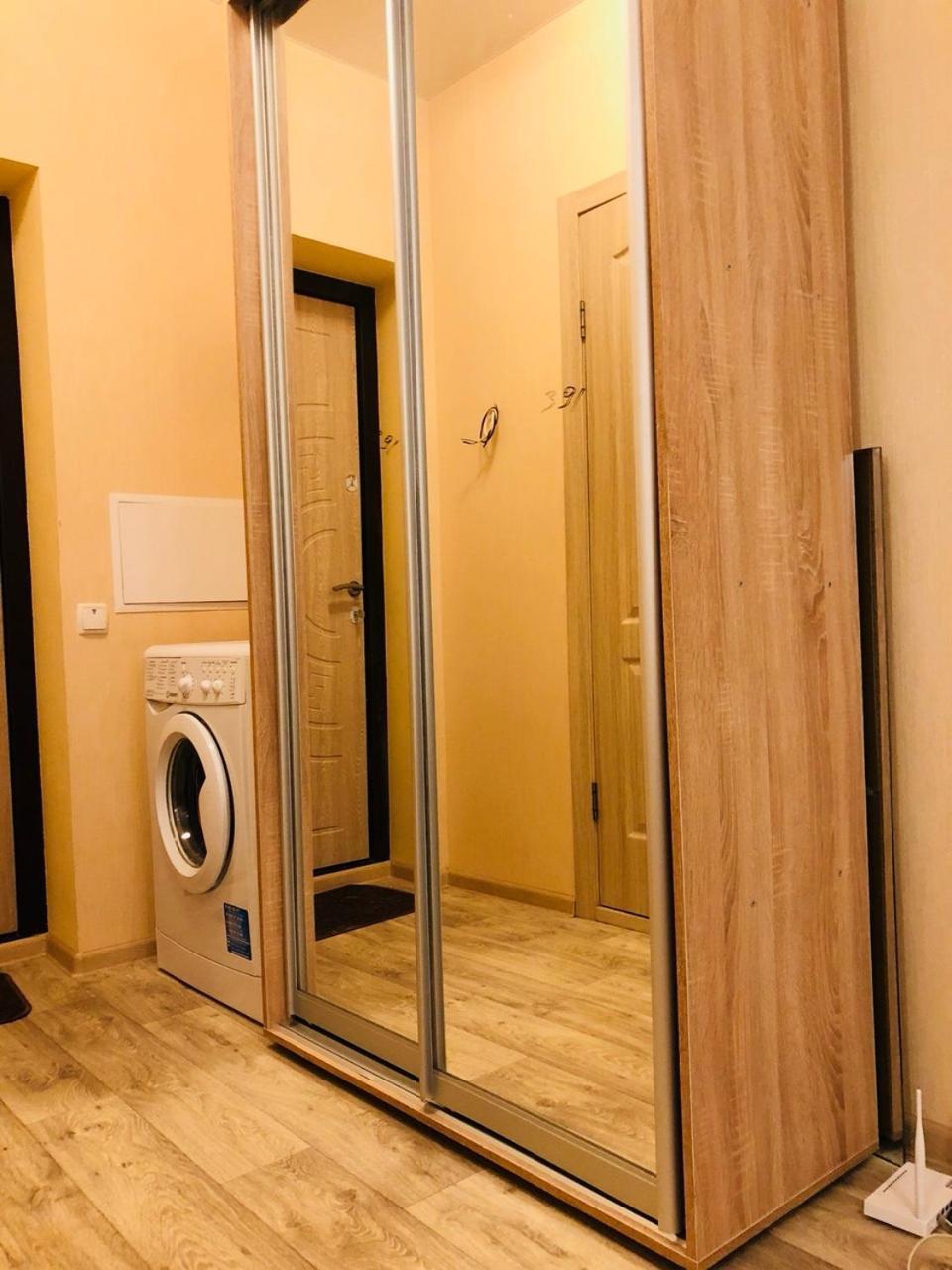Comfortable Apartment Near Metro Kharkiv Exterior photo